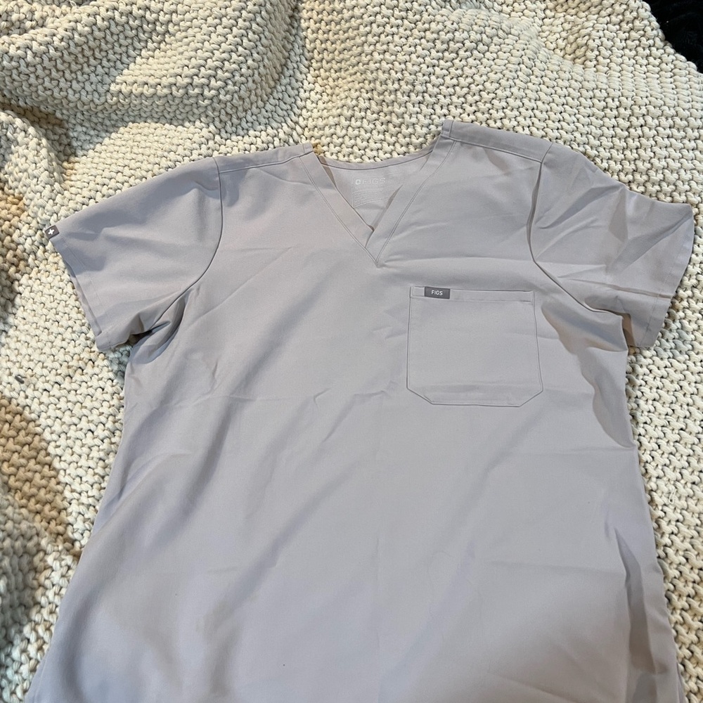 FIGS Catarina v neck scrub top
